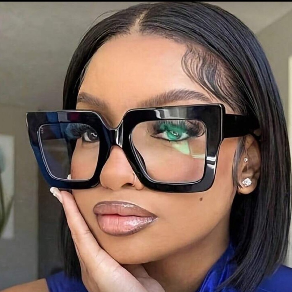 Stylish Black Square Sunglasses